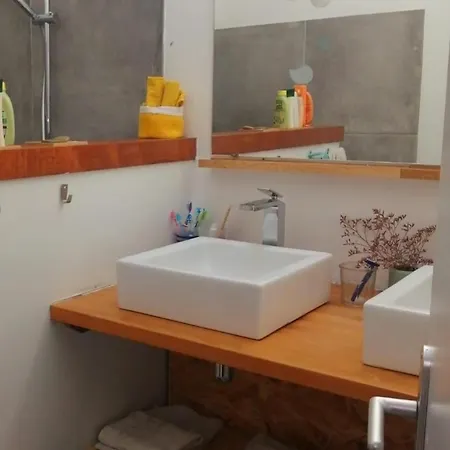 Maison Bord De *